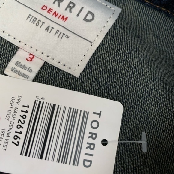 TORRID DARK WASH DENIM VEST - Picture 9 of 9
